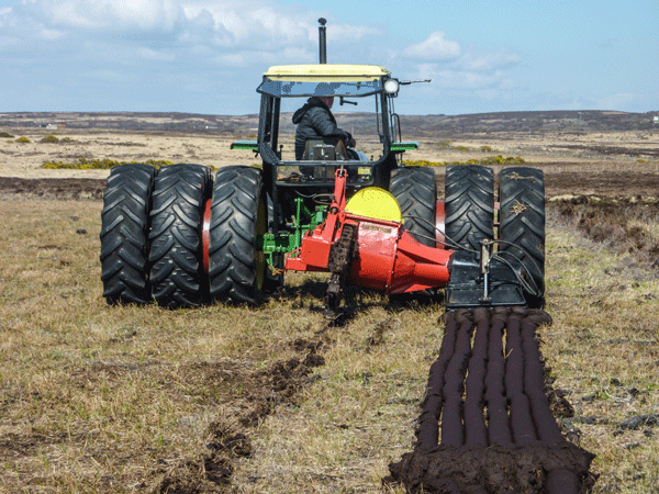peat tractor, glenmachrie moss