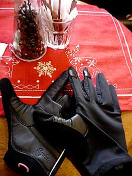 rapha pro team gloves