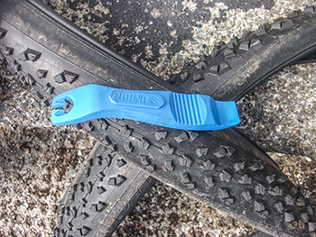 unior blue tyre levers