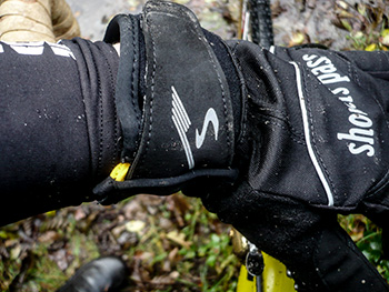 shoers pass outdry softshell gloves